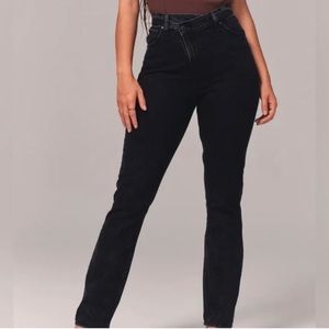 Ultra High Rise 90s Slim Straight Jean (Criss cross waist)